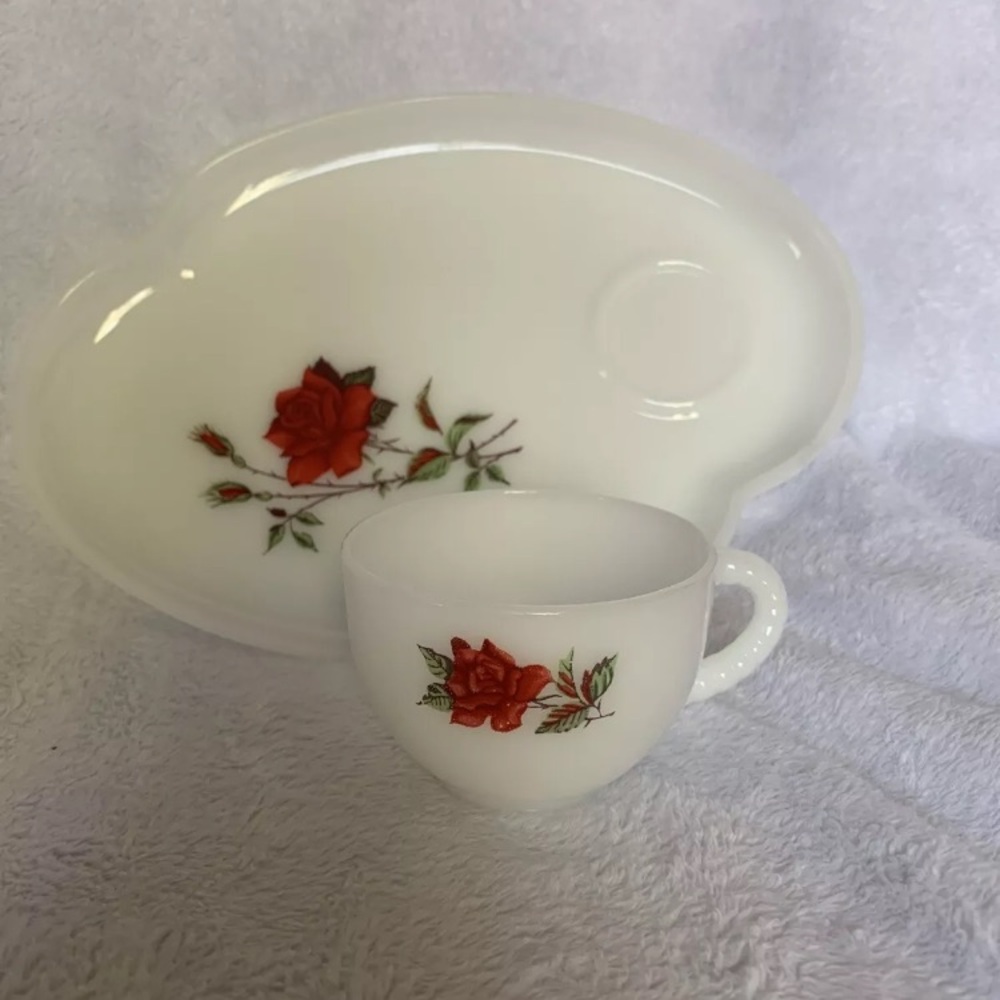 Vintage Federal Milk Glass Lunch Snack Plate + TeaCup Rosecrest Red Roses 2 Sets